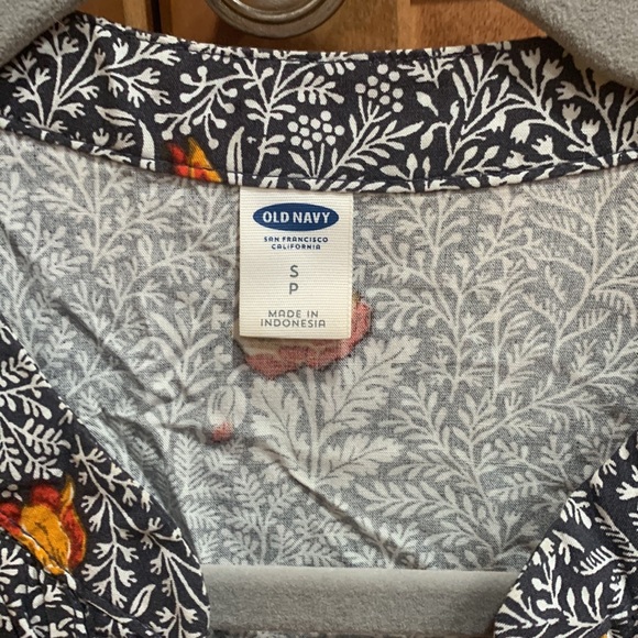 Old navy dress with 3/4 sleeves. Small PETITE, 100% Rayon - Picture 2 of 6